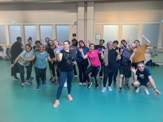 FANS DE ZUMBA (cours du lundi 27 mai 2024) FANS DE ZUMBA (cours du lundi 27 mai 2024)
